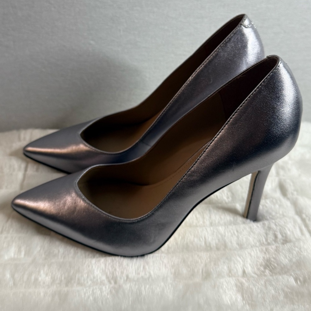 GUESS Silver Pumps 🤍 - Picture 7 of 7
